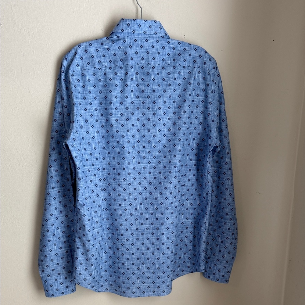 Men's Light Blue Patterned Button Down Shirt - Picture 5 of 8